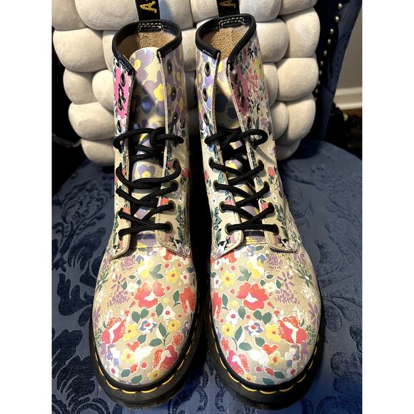 Dr Martens NWOT Pascal Beige Pink Floral Boots Size 9/EU 41 - Picture 1 of 6